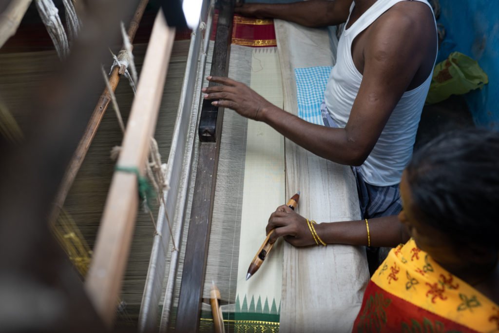 Weavers can alongsie each other to create a kanchipuram korvai silk saree