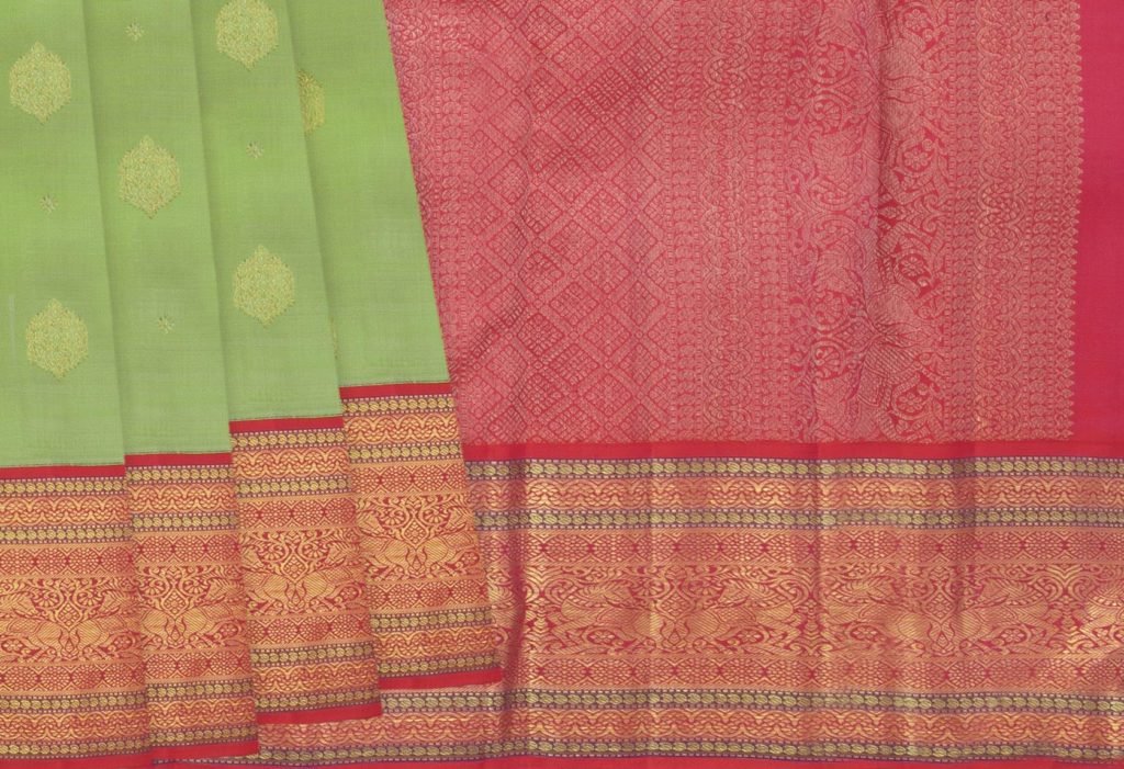 Handloom kanchipuram korvai silk saree using green and Red border 